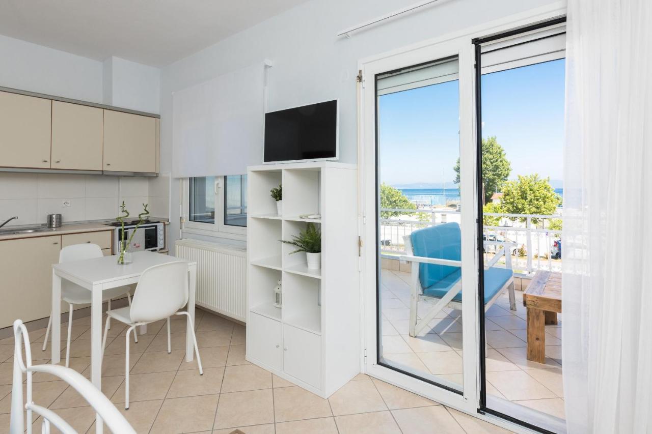Urban Sea Side Apartments Limenas  Bagian luar foto