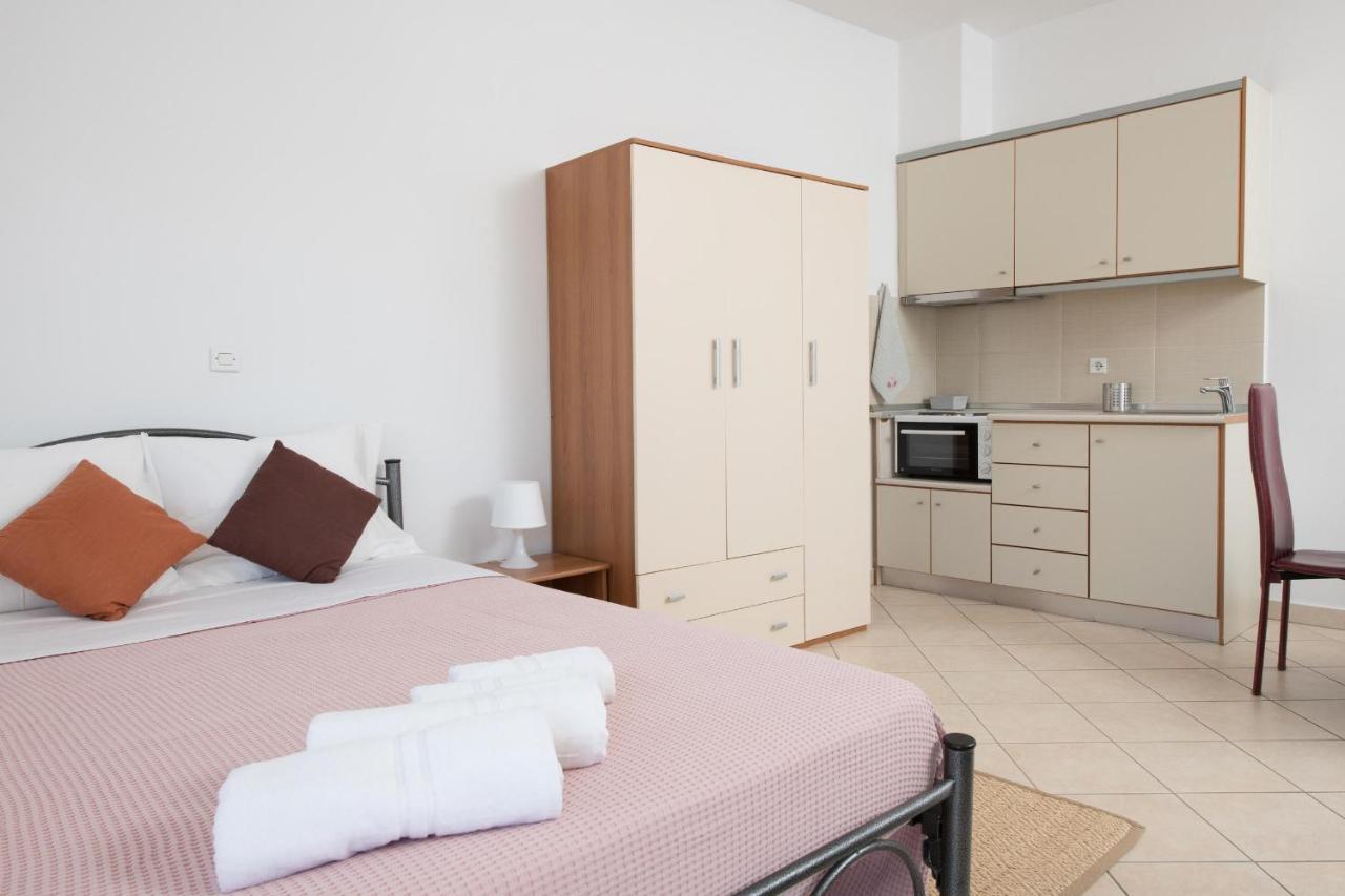 Urban Sea Side Apartments Limenas  Bagian luar foto